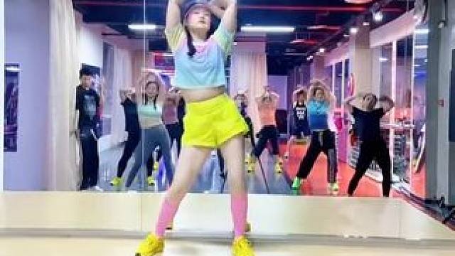 暴汗是常态，坚持是答案；毛孔在呼吸，汗水在跳舞。