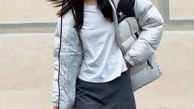 为入冬做好准备
#骆驼羽绒服 #今天穿什么 #ootd穿搭 #模特#秋冬穿搭