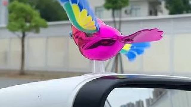 伴飞小鸟 伴飞小鸟 【翅膀会动】伴飞小鸟摩托车创意汽车装饰摆件车载小鸟电瓶车小挂饰 #