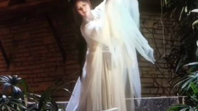 你是我放不下的执念 余生受困的那一眼 