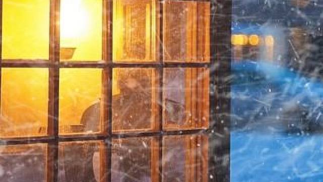 外面刮起暴风雪，快到小屋里放松休息和入眠吧 #白噪音 #助眠视频 #解压助眠 #快速入睡 #深度睡眠