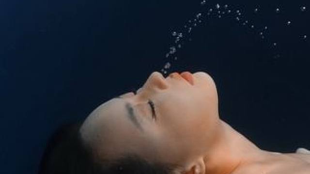 再过几年估计新潜水员都不知道这是哪了 想往年，这个时候大家都汇聚到这里，潜水，吃鱼，一呆两个月………