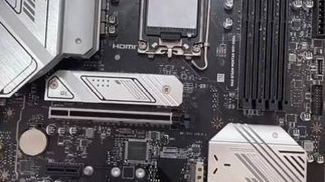 新买的主板，怎么装机箱里就不亮机呢 #电脑维修 #芯片级维修