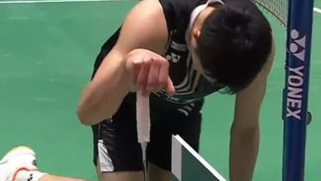 周天成：本就累了，还要这么搞是吧#羽毛球 #周天成 #安赛龙