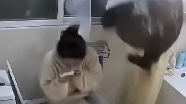 给猪都吓跑了[捂脸]