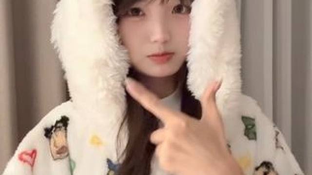 不能冷冰冰！ #甜妹 #手势舞#恋爱吗弟弟手势舞