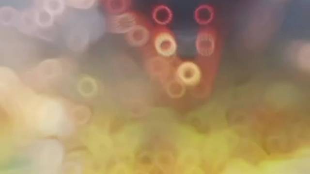 光脚出门.穿鞋回家