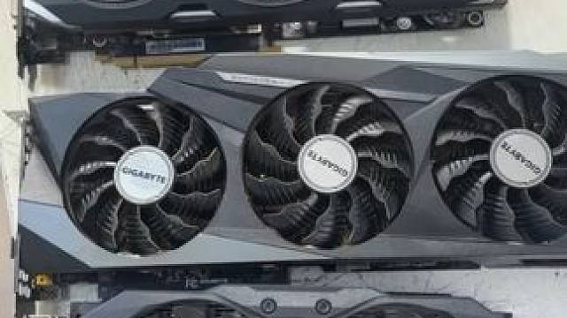 不带散热片的主板，海哥看了都头疼 #专业维修 #电脑