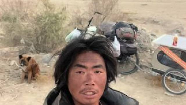 总算了到了有树的地方了今天在一个河滩露营 #骑行新疆 #记录真实生活 #刘不韦 #露营地 #旅行