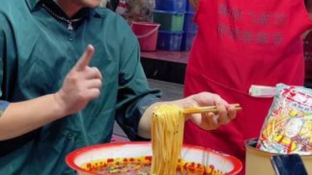 八戒要3口吃完这盆螺蛳粉~ #螺蛳粉