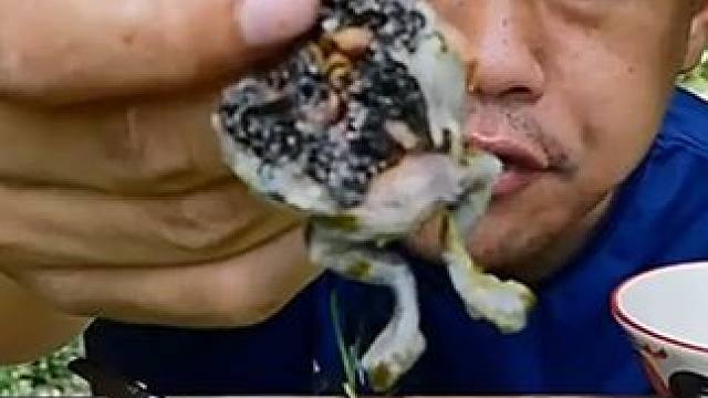 咖喱煮满籽蛋蛋蛙 #美食 #泰国美食 #美食 #户外美食 #内容启发搜索