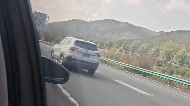 人家甩包袱了，你都不知道[捂脸]