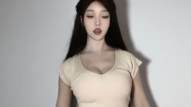 哦嗯调#性感辣妹 #浅跳一下 #保安队长 #辣妹 #十元摇