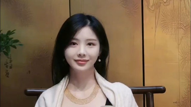 如何判断一个女人是真开心还是假开心