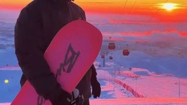 滑雪的和骑车的是不是同一批人？