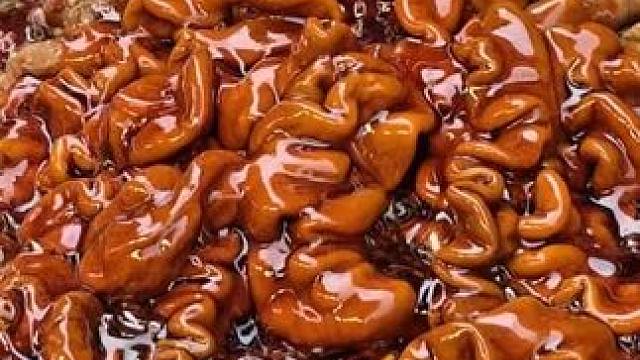 天气渐凉，谁能拒绝一顿热气腾腾的鱼呱火锅呢？ #成都是巨大的火锅痛城 #谁能拒绝鱼火锅呢 #秋冬续命