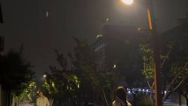 去年冬天 我许愿今年要比去年更幸福 现在看来 我好像实现了 #羽毛球#情侣 #慢一點久一點真一點