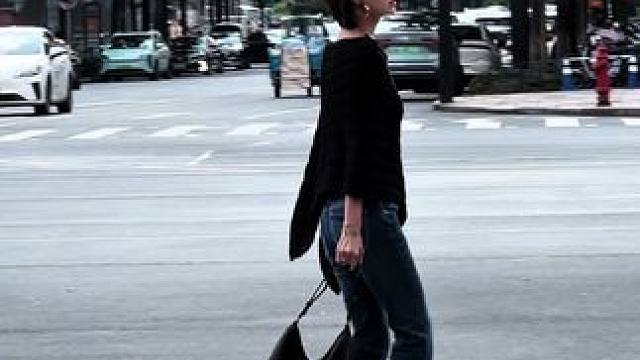 模特小姐姐与劳斯莱斯魅影小姐姐，你选择谁？