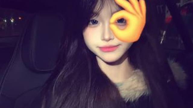 黑长直女孩