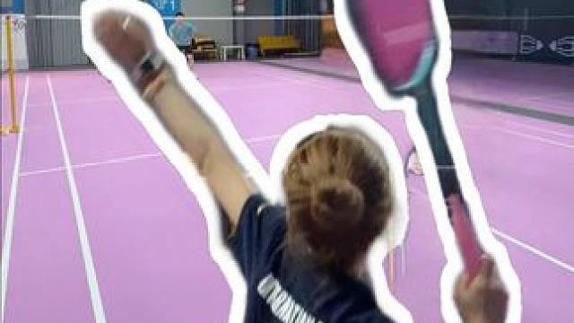 我个人觉得最后一招最省力，你们觉得呢？哈哈哈哈哈哈哈哈#羽毛球 #运动女孩 #我的运动日记 #羽球小