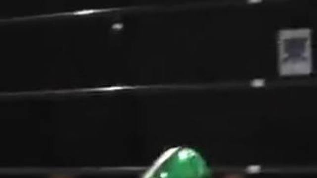 日本女子格斗赛下手确实狠辣，跳起来砸在对手肚子上，你受得了吗 #拳击比赛 #格斗ufc #自由式摔跤