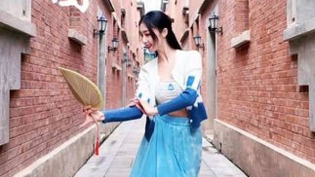 “人长大并不轻松，可惜我后来才知道” #囡囡 #古典舞 #潮流舞蹈大赛 #送ta上精选 #清风吹