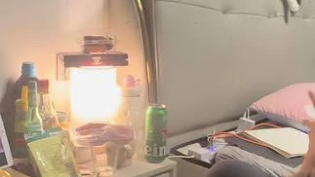 他看乡村爱情,我说看马大帅,真的看一遍笑一遍