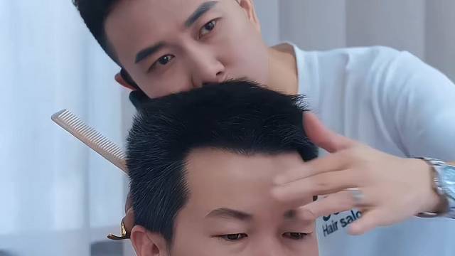 每一位顾客我都认认真真把头发剪好。常年招生。地址揭阳桥南柏顿公寓四楼，