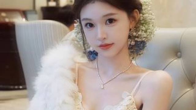 满天星就这样跟着刘亦菲升咖了满天星造型