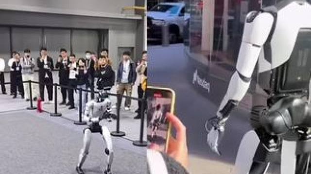 吹特斯拉的人，评论区聊聊你的看法。#宇树机器人 #特斯拉机器人 #机器人