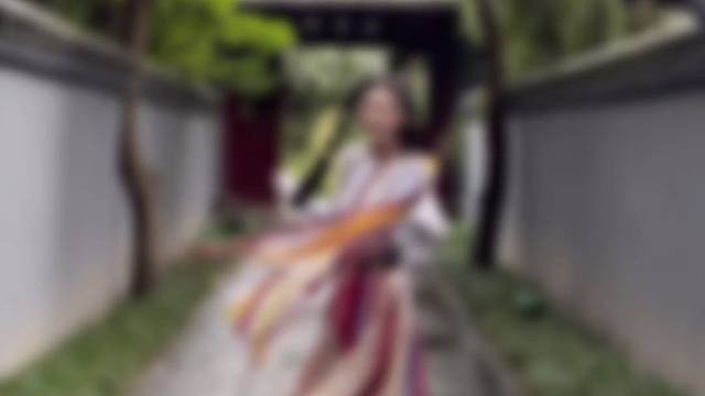 只为你转身回眸