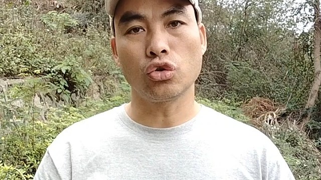 装得比人更像人