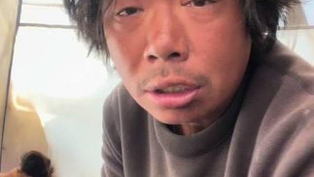 准备这一两天就出发我和钻石已经商量好了钻石突然丢下狗仔跑路了