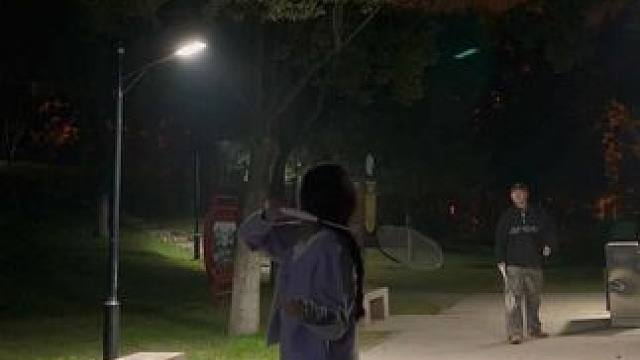 真诚在如今显得弥足珍贵 但还好在我身边的人是你