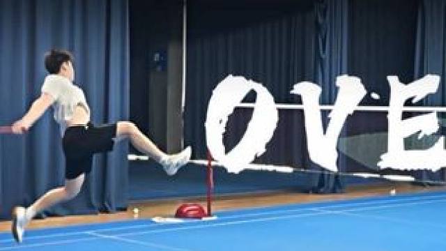 我练被偷后场都是爱你的形状#羽毛球 #单打 #突击 #love