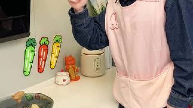 灶台沥水防滑垫 有了这个厨房锅盖沥水垫，厨房台面干净整洁多了锅盖垫 #