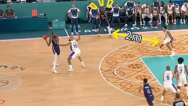 这可能是杜兰特职业生涯中，最不计后果的一次传球