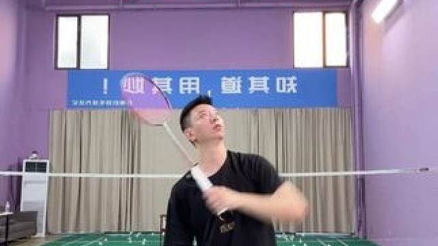强的赢不了，弱的带不动，我该怎么办？ 强的赢不了，弱的带不动，我该怎么办？#羽毛球 #杀球