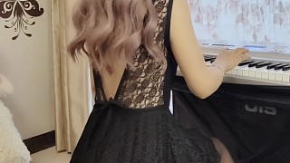 一個(gè)人最好的狀態(tài)就是
有事做，有人愛，有所期待