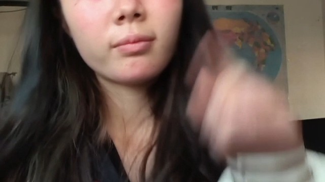 按你的话无话不说，当年的我也是曾经的你