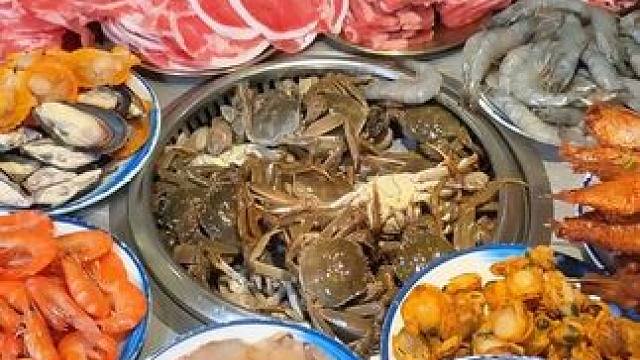 在经开旭辉 牧市自助69.9大闸蟹上百种菜品不限量畅吃#自助餐 #大闸蟹畅吃 #自助餐的正确吃法 #
