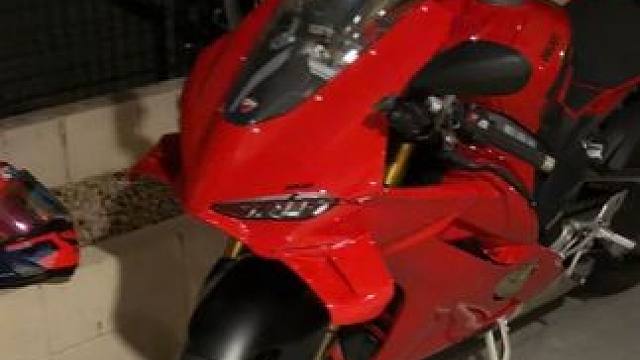 忙着赚钱，今年跑太少了 #心爱的小摩托 #杜卡迪 #爱机车爱生活 #女人机车梦