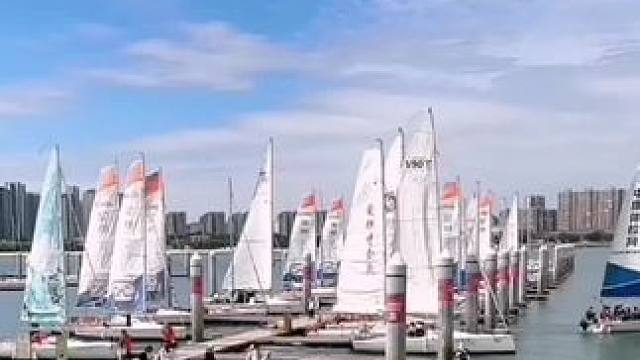 游船要出发了！风景真美丽！手机摄影 。