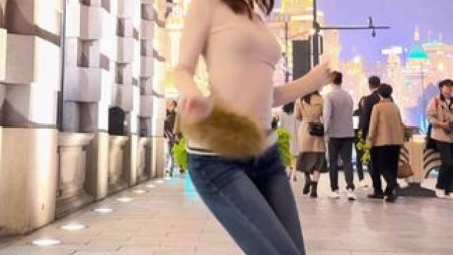 你身上有她的香水味