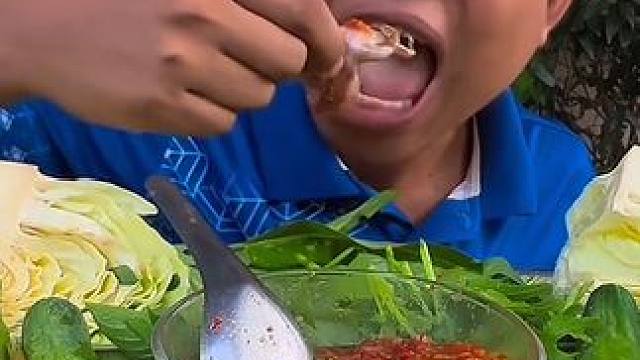 剁椒辣酱️配上小八爪