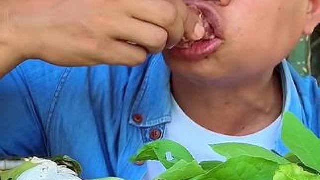 新鲜的小辣椒️配上泰式酸猪肉