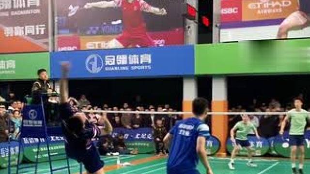 比赛现场简直太燃了