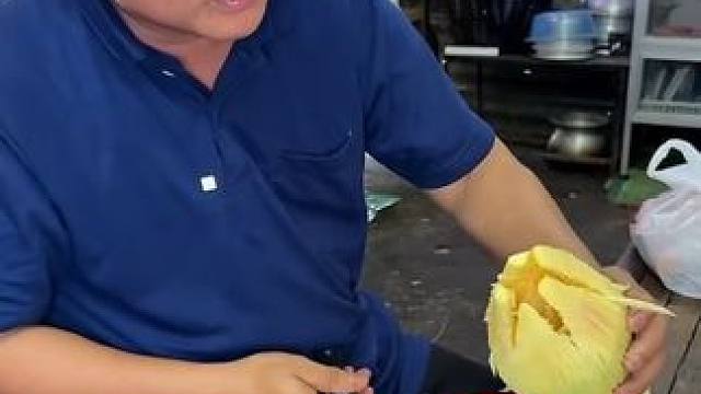 闲着没事，敲个木瓜吃吃吧