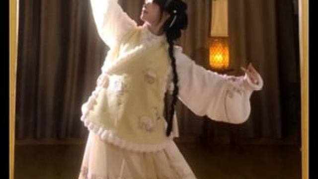 “你来到听见梨花笑”