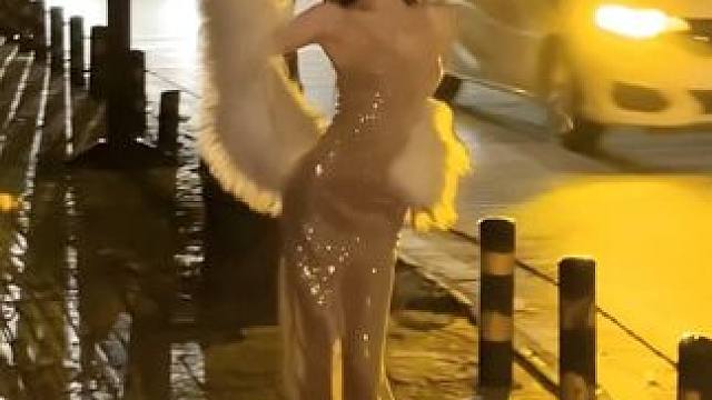 你身上有她的香水味